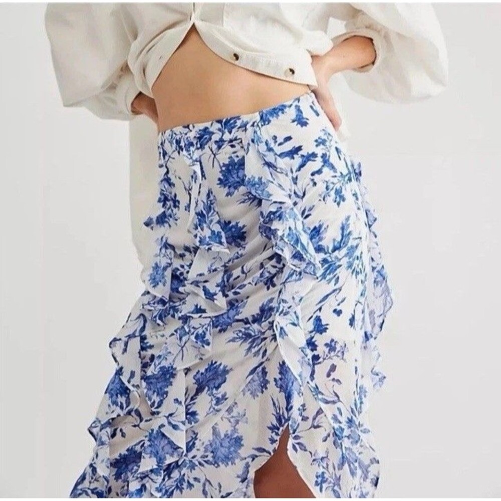 Free People Flounce Around Maxi Skirt Womens Size 6 Blue/white Floral